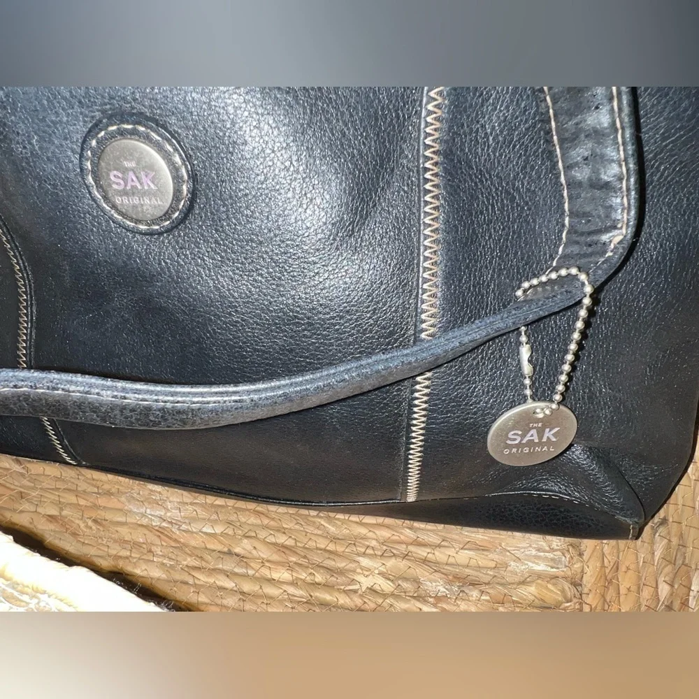The Sak Black Butter Soft Leather Handbag Shoulder Bag Zip Close